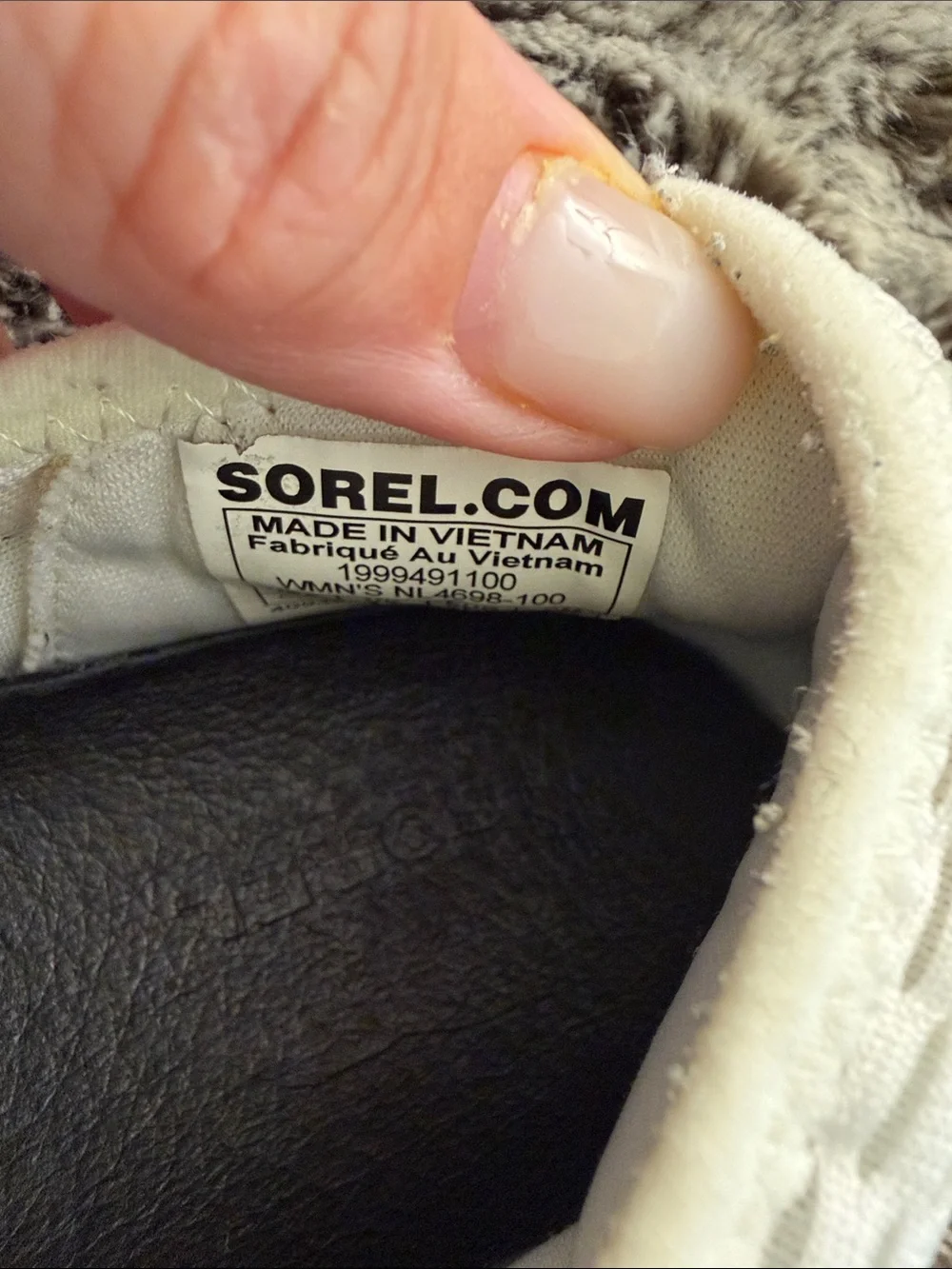 Sorel lightweight slip